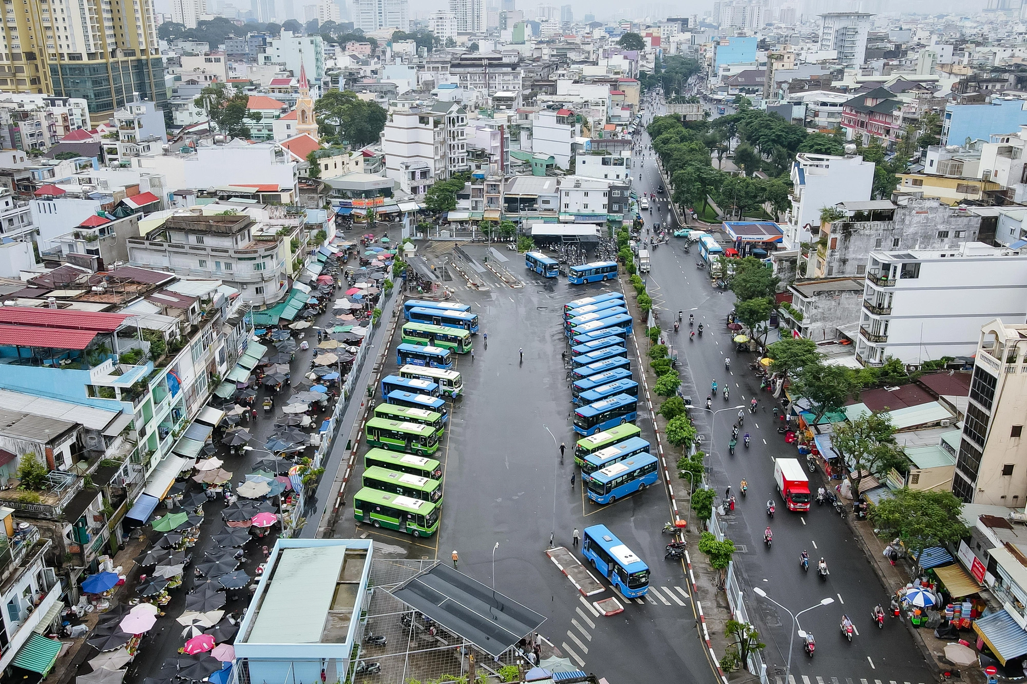 TP.HCM: Sở Xây dựng trình 4 bước cấp phép tạm nhà để xe, nhà vệ sinh công cộng