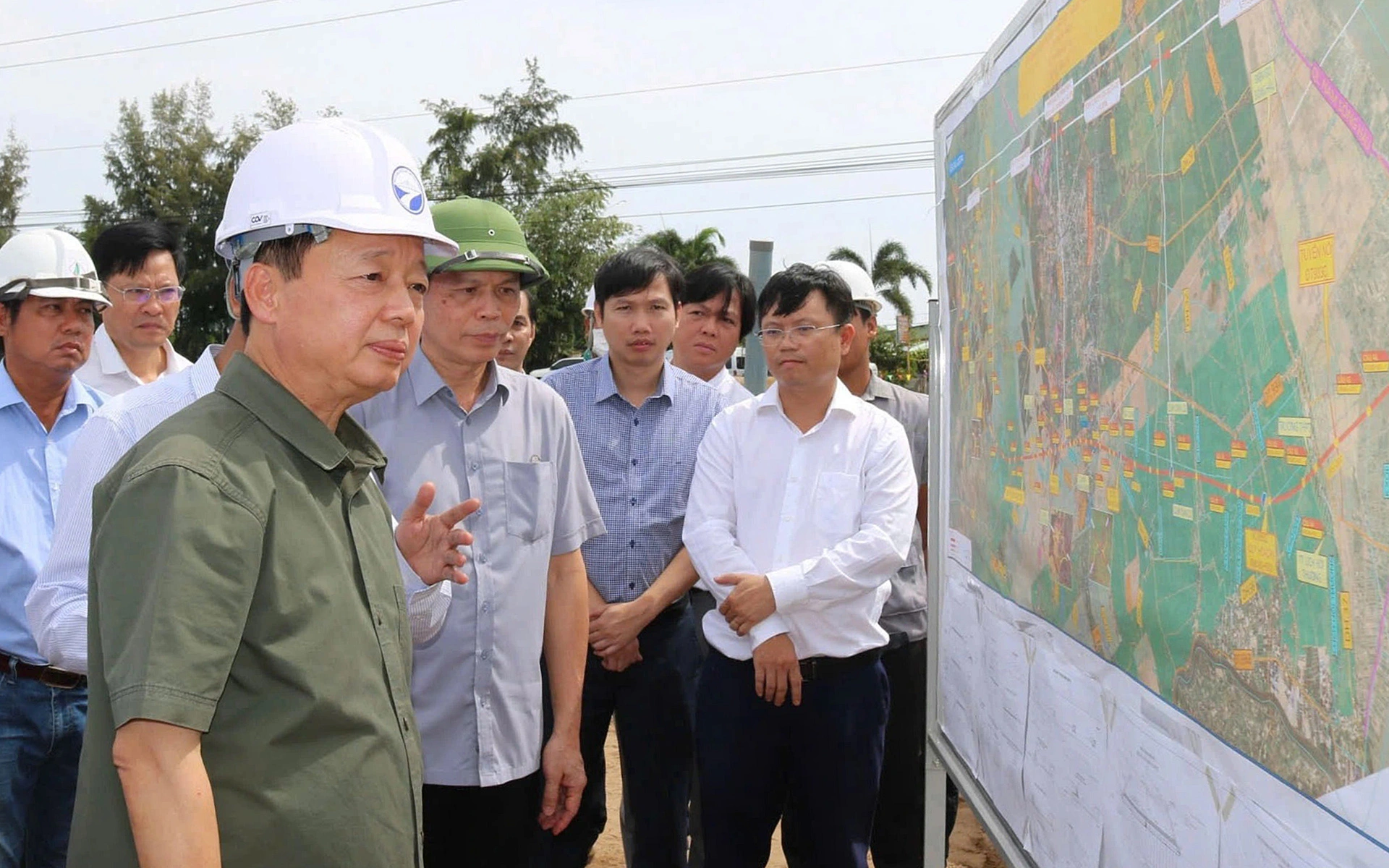 Chính phủ rất ‘sốt ruột’ về tiến độ thi công cao tốc ở miền Tây