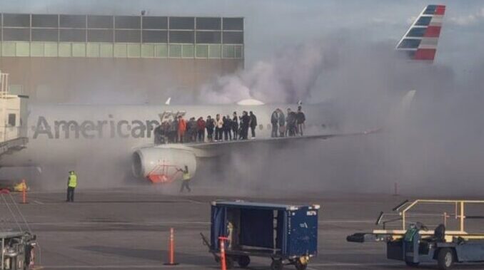 Máy bay Boeing 737-800 đã bốc cháy