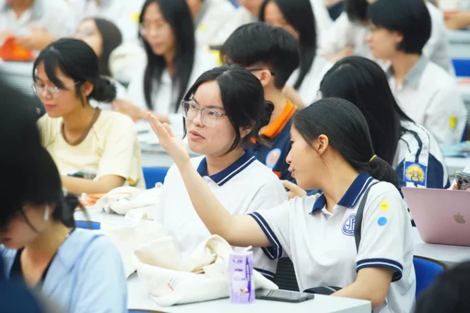 Bộ GD&ĐT yêu cầu các trường đại học từng thông báo bỏ xét tuyển tổ hợp khối C00 nhanh chóng điều chỉnh quyết định