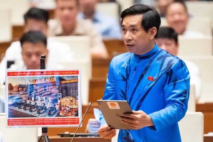 Đại biểu Nguyễn Văn Cảnh ‘hiến kế’ dùng trụ sở dôi dư làm nơi đỗ xe công cộng