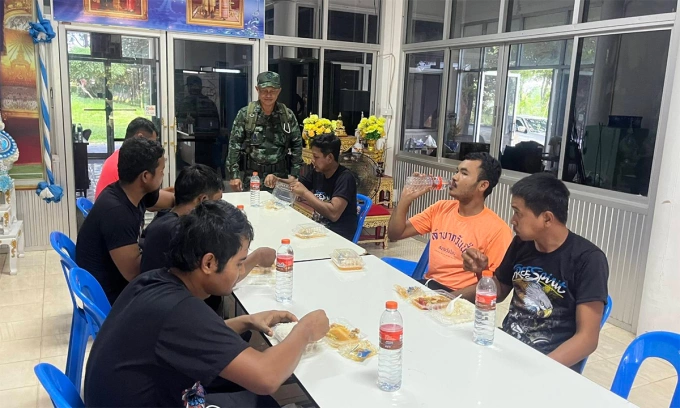 Quân đội Campuchia cho biết khoảng 20 binh sĩ nước này đã bị Thái Lan bắt