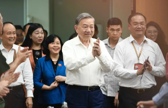 Tổng Bí thư Tô Lâm: “Phải tuyên chiến với hàng giả, thuốc giả”