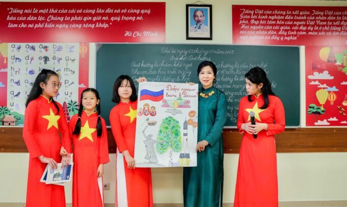 Ngôn ngữ là cầu nối cội nguồn – Phu nhân Ngô Phương Ly truyền cảm hứng cho thế hệ trẻ Việt tại Matxcơva