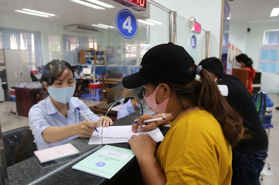 Chính thức áp dụng tỷ lệ đóng BHXH 25% căn cứ trên tiền lương