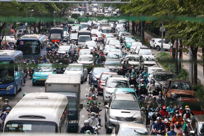 TPHCM dự kiến lập vùng phát thải thấp với 15 cầu và 17 đường hạn chế xe xăng