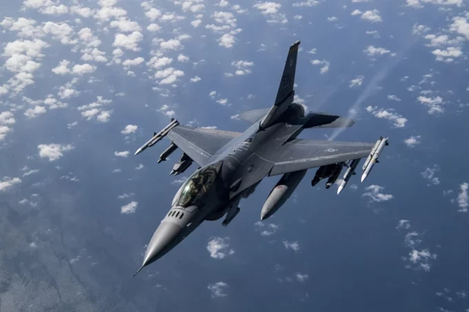 F-16 xuất kích chặn máy bay vi phạm vùng cấm khi Tổng thống Trump lưu trú tại New Jersey
